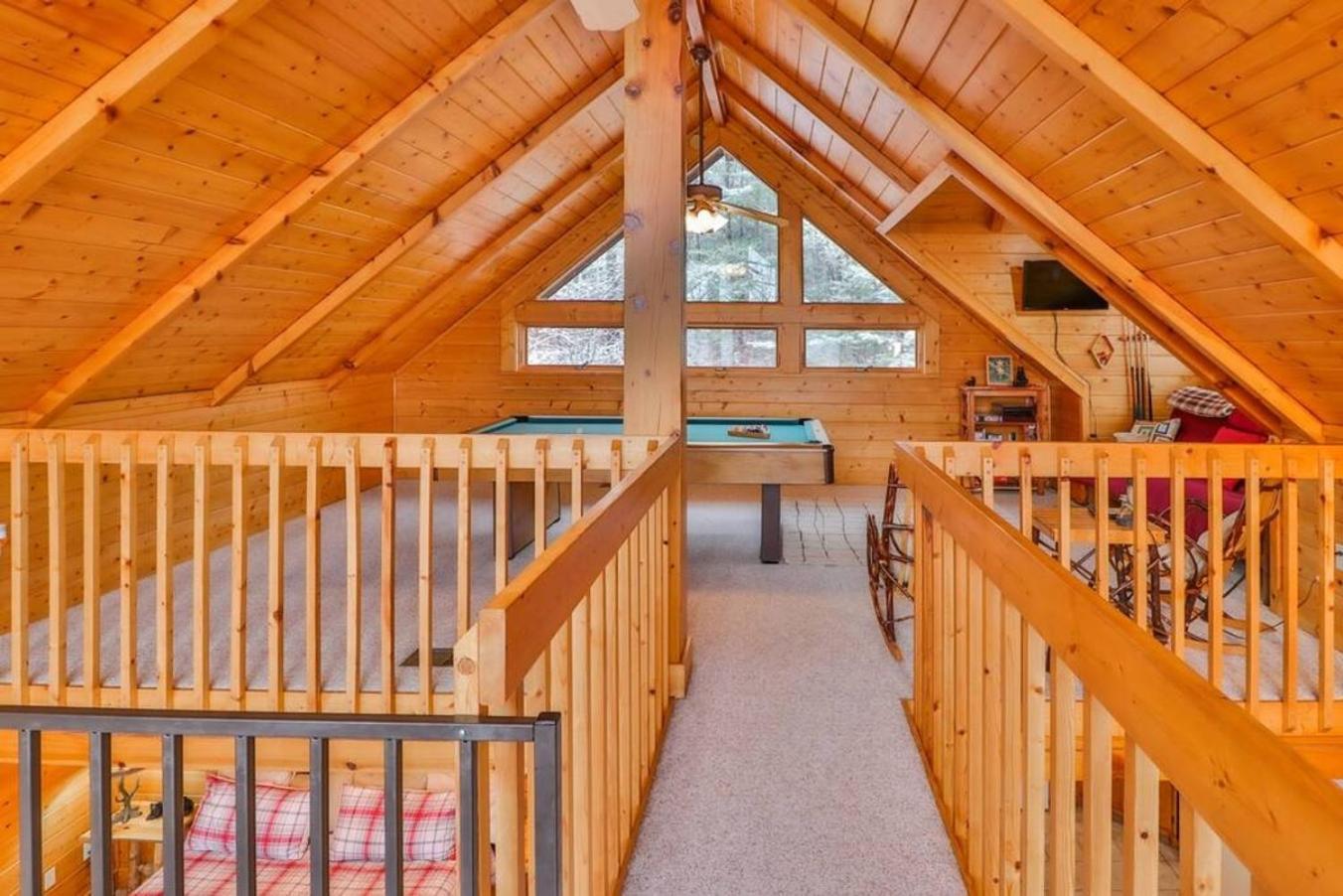 Romantic, Honeymoon Cabin In The Smokies! แกตลิงเบิร์ก ภายนอก รูปภาพ