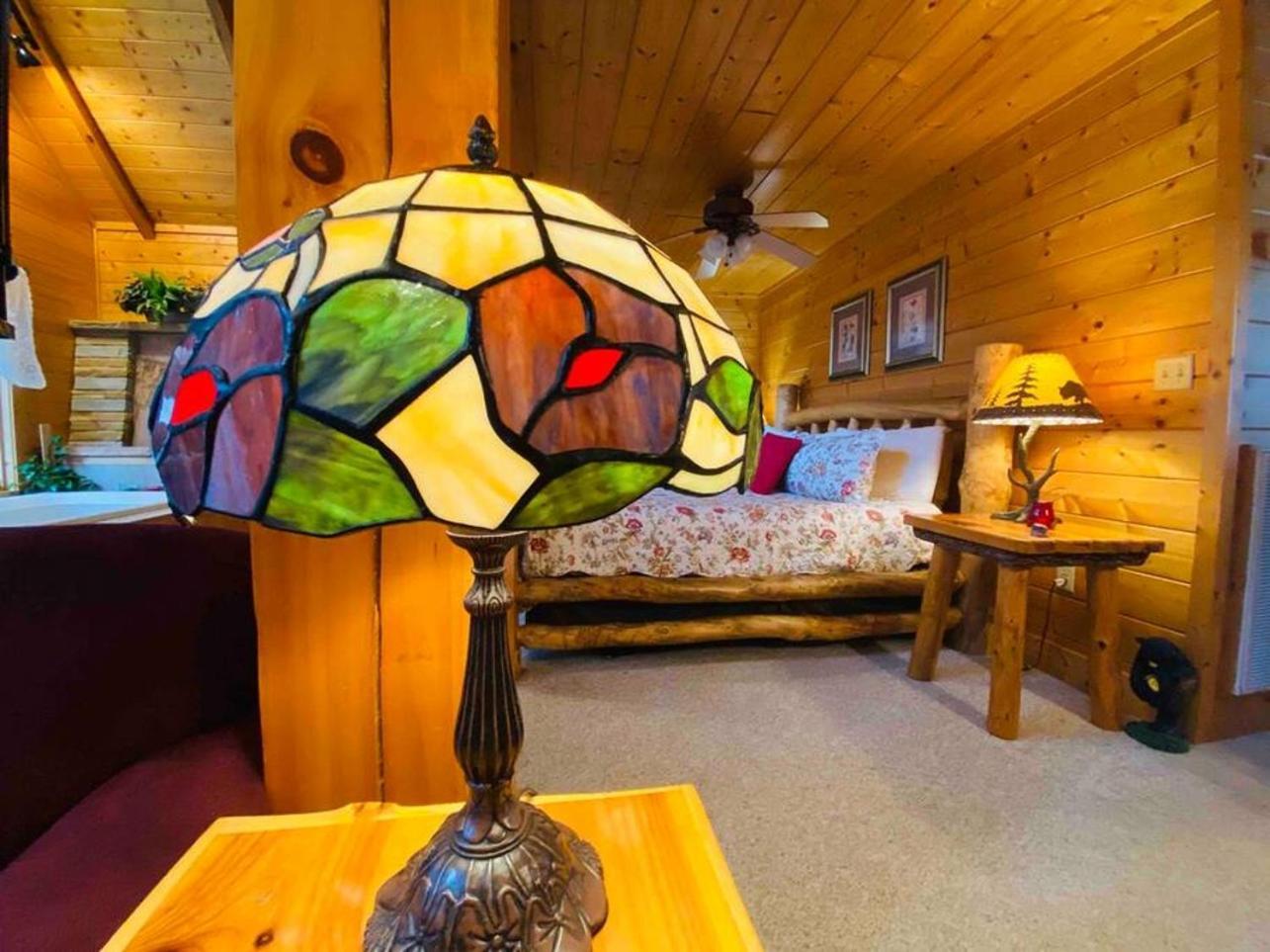 Romantic, Honeymoon Cabin In The Smokies! แกตลิงเบิร์ก ภายนอก รูปภาพ