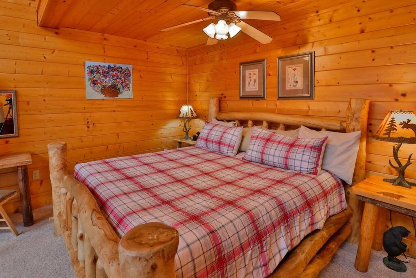 Romantic, Honeymoon Cabin In The Smokies! แกตลิงเบิร์ก ภายนอก รูปภาพ