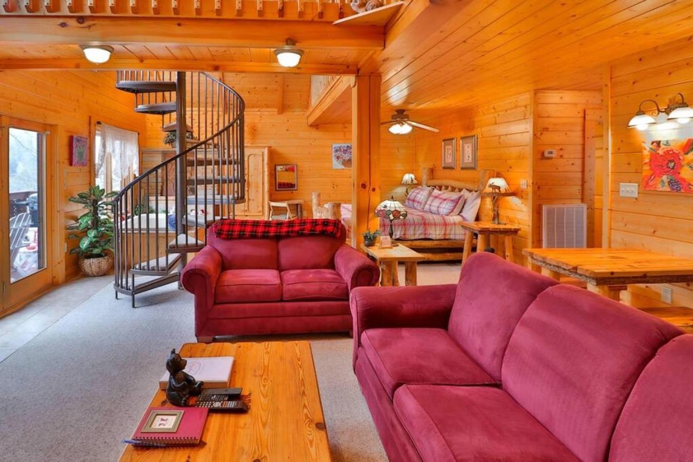 Romantic, Honeymoon Cabin In The Smokies! แกตลิงเบิร์ก ภายนอก รูปภาพ