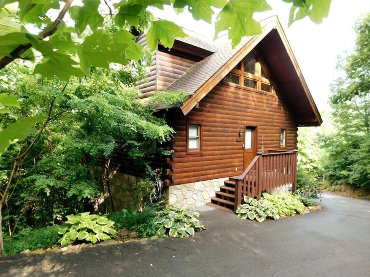 Romantic, Honeymoon Cabin In The Smokies! แกตลิงเบิร์ก ภายนอก รูปภาพ